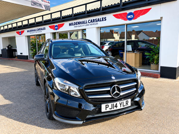 MERCEDES GLA220 AMGLINE - AUTOMATIC!!